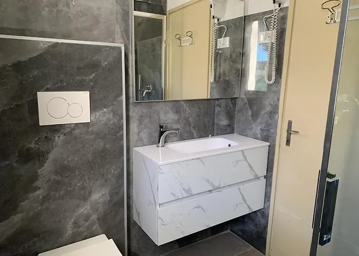 Szálloda Helvetia 3*