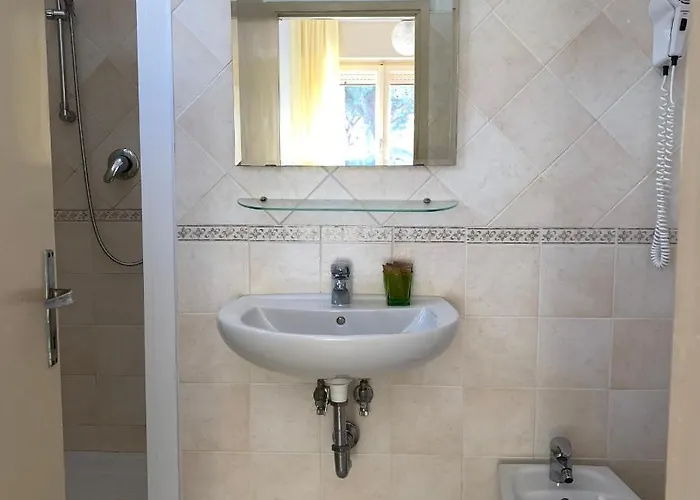Helvetia Szálloda Milano Marittima